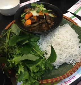 ブンチャーbun cha, ホーチミン旅行, ベトナム旅行モデルコース, ベトナム料理